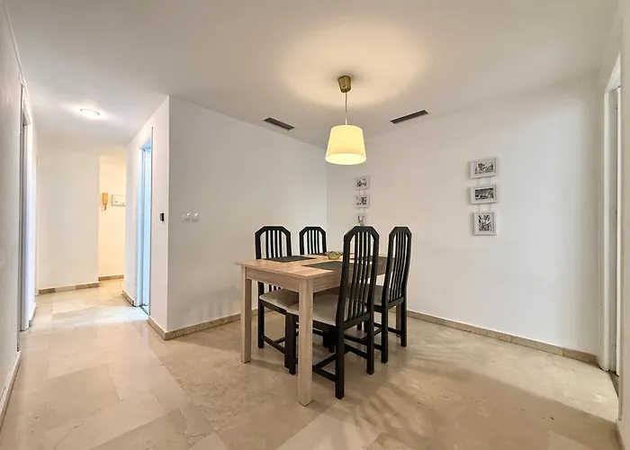 Con Terraza En El Corazon De Centro Appartement Marbellac